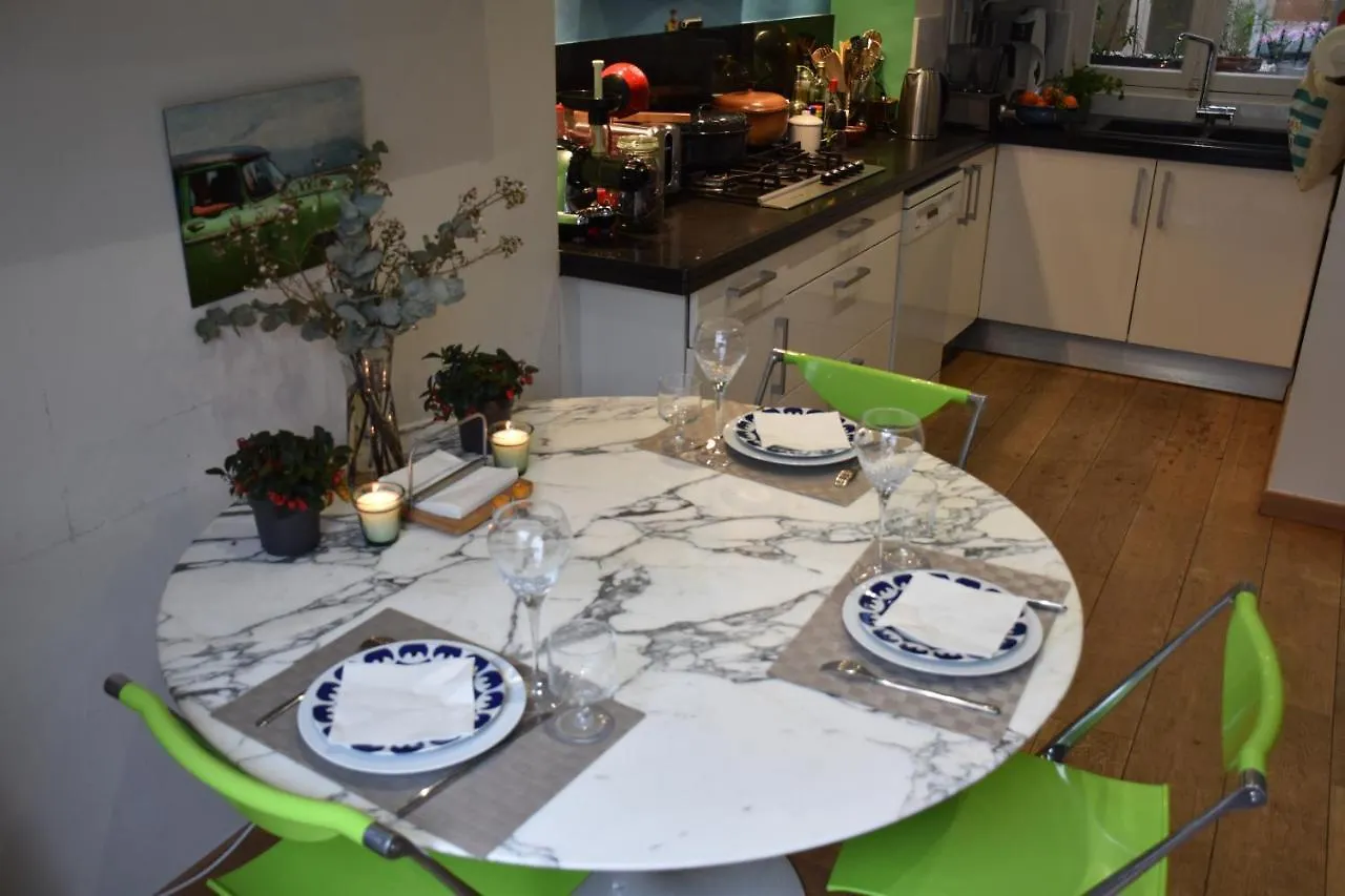 Apartment Rue De Paradis Paris France