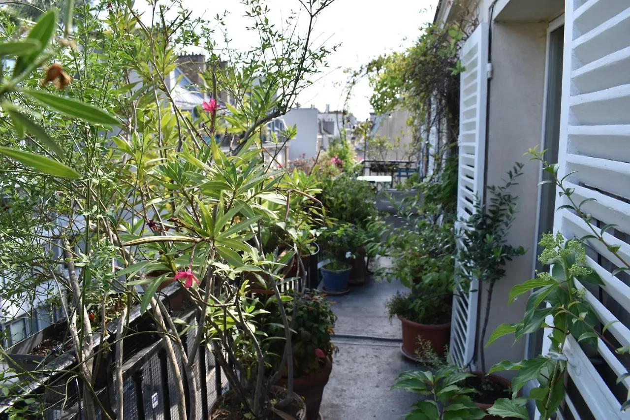 Rue De Paradis Paris